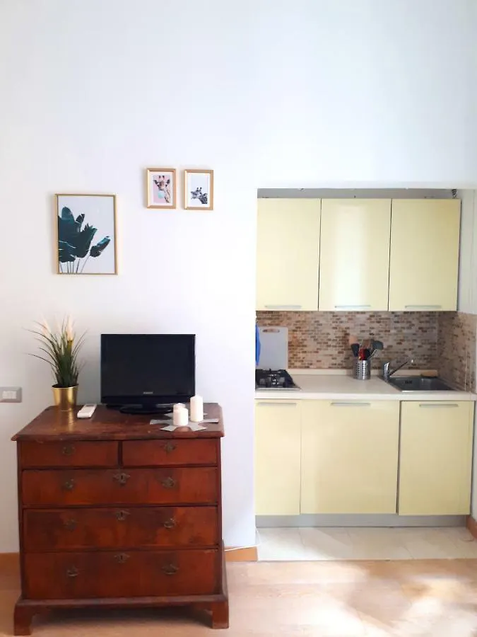 Studio Via Dell'Archetto Apartment Rome Italy
