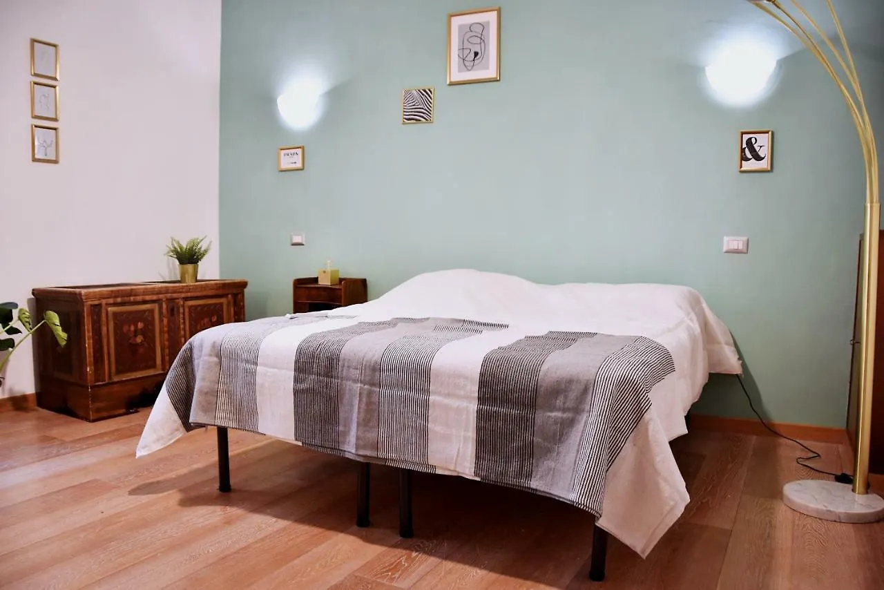 Studio Via Dell'Archetto Apartment Rome Italy