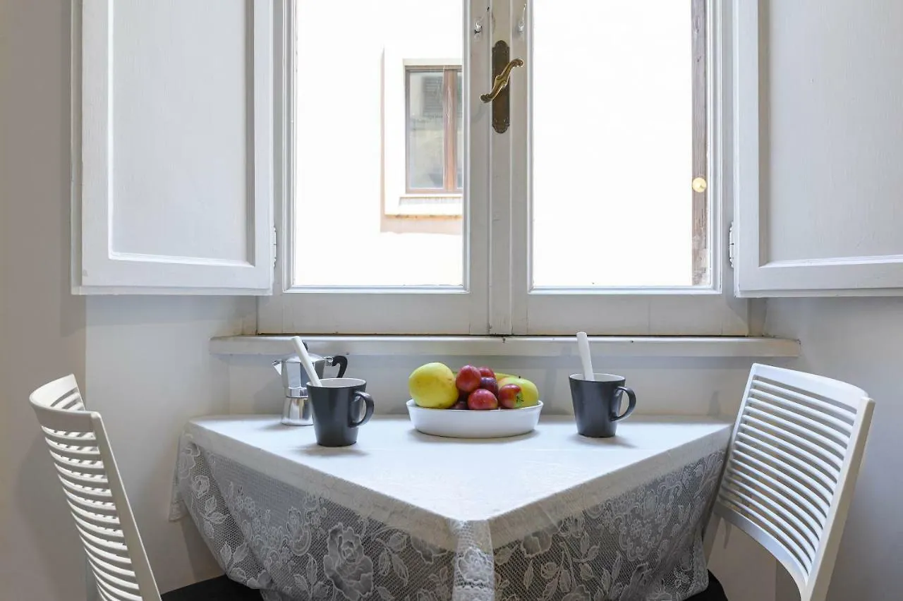 Studio Via Dell'Archetto Apartment Rome Italy